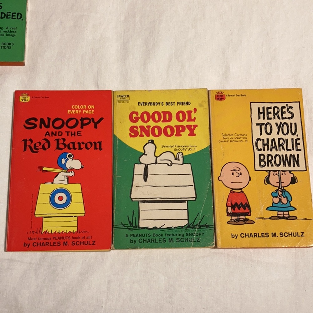 Charles M Schulz peanuts snoopy collectible softcover books - Picture 11 of 17